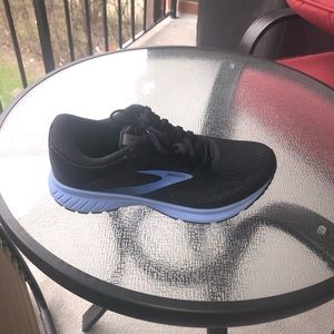 Brooks Transmit 2 Women’s running shoe